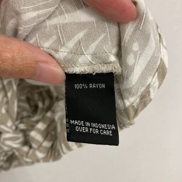 I.N. Studio Tan White Leaves Print Ultra Soft Rayon Tie Front Relaxed Top 1X - Picture 7 of 10